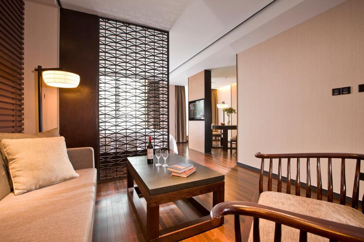 Ssaw Boutique Hotel Hangzhou Xiaoshan City Center ภายนอก รูปภาพ